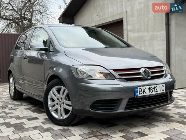 Сірий Фольксваген Golf Plus, об'ємом двигуна 1.9 л та пробігом 241 тис. км за 6600 $, фото 2 на Automoto.ua
