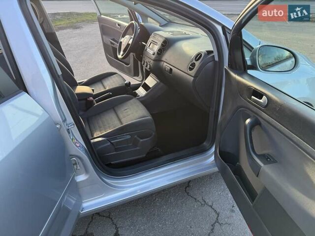 Серый Фольксваген Гольф Плюс, объемом двигателя 1.6 л и пробегом 158 тыс. км за 6700 $, фото 18 на Automoto.ua