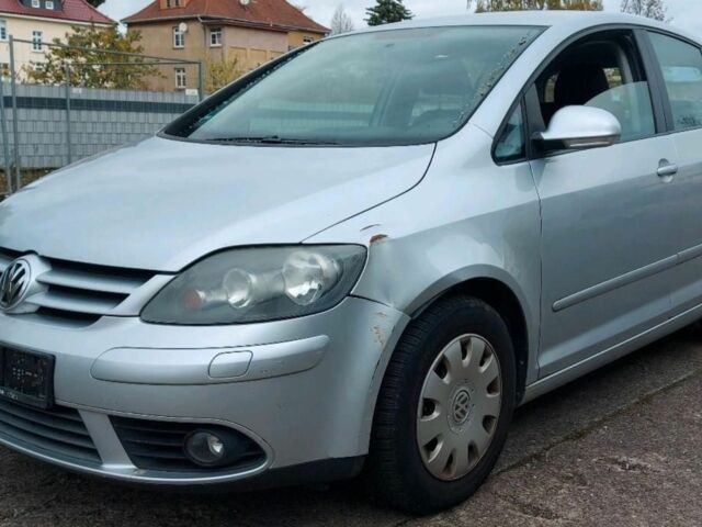 Фольксваген Гольф Плюс 2007 в Луцке на Automoto.ua Серый Фольксваген Гольф Плюс, объемом двигателя 1.4 л и пробегом 196 тыс. км за 5250 $, фото 4 на Automoto.ua