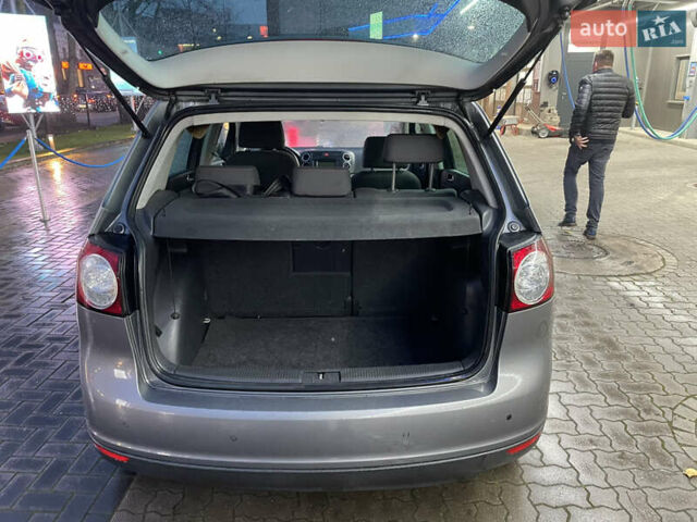 Серый Фольксваген Гольф Плюс, объемом двигателя 1.4 л и пробегом 201 тыс. км за 4600 $, фото 11 на Automoto.ua