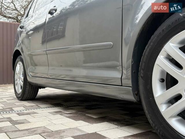 Сірий Фольксваген Golf Plus, об'ємом двигуна 1.9 л та пробігом 241 тис. км за 6600 $, фото 43 на Automoto.ua
