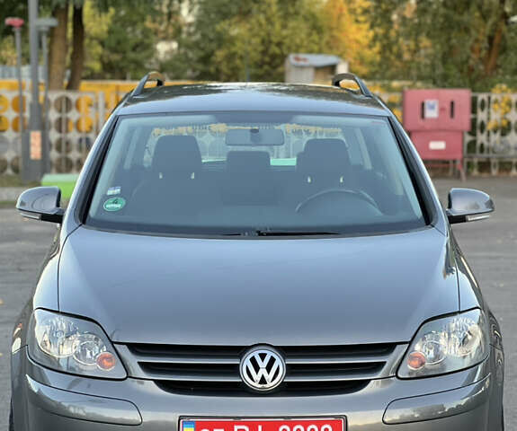 Сірий Фольксваген Golf Plus, об'ємом двигуна 1.6 л та пробігом 230 тис. км за 6650 $, фото 4 на Automoto.ua