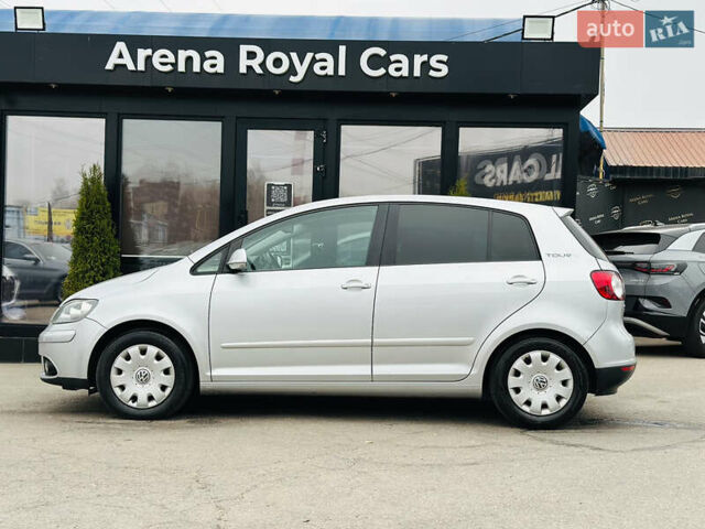 Серый Фольксваген Гольф Плюс, объемом двигателя 1.6 л и пробегом 183 тыс. км за 7200 $, фото 4 на Automoto.ua