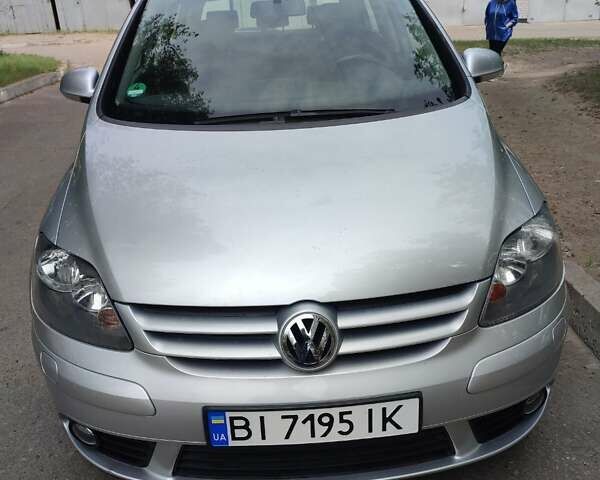 Серый Фольксваген Гольф Плюс, объемом двигателя 1.4 л и пробегом 193 тыс. км за 6400 $, фото 6 на Automoto.ua