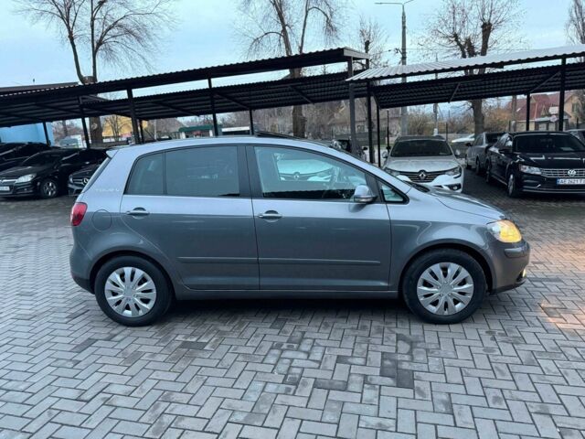 Серый Фольксваген Гольф Плюс, объемом двигателя 1.6 л и пробегом 227 тыс. км за 7300 $, фото 8 на Automoto.ua