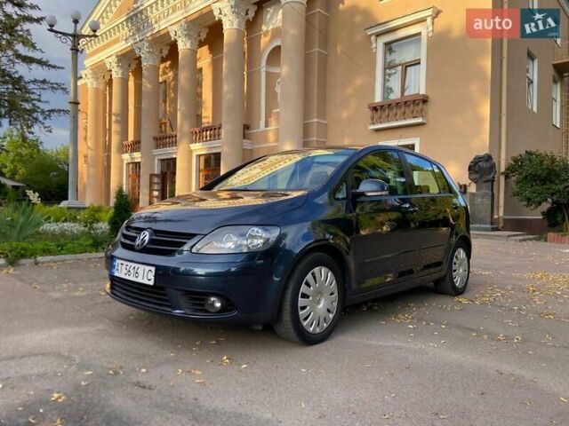 Серый Фольксваген Гольф Плюс, объемом двигателя 1.6 л и пробегом 197 тыс. км за 6300 $, фото 1 на Automoto.ua