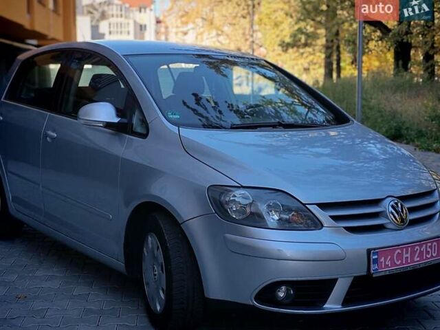 Серый Фольксваген Гольф Плюс, объемом двигателя 1.6 л и пробегом 181 тыс. км за 5599 $, фото 14 на Automoto.ua