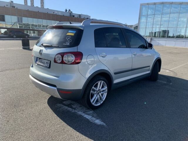 Серый Фольксваген Гольф Плюс, объемом двигателя 1.6 л и пробегом 253 тыс. км за 9800 $, фото 5 на Automoto.ua