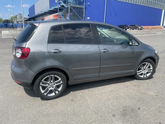 Серый Фольксваген Гольф Плюс, объемом двигателя 1.9 л и пробегом 240 тыс. км за 6500 $, фото 3 на Automoto.ua