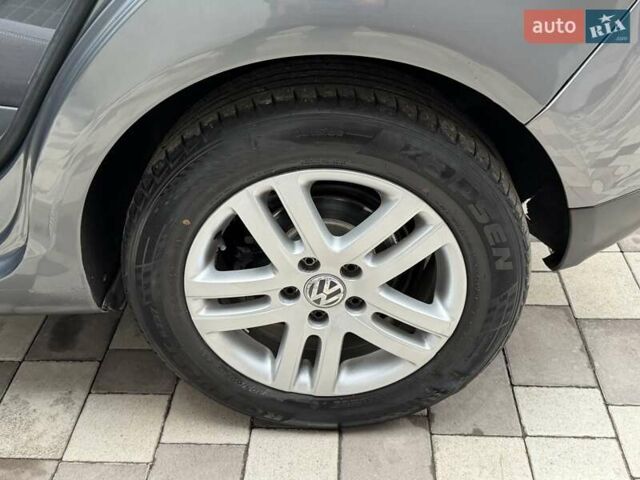 Сірий Фольксваген Golf Plus, об'ємом двигуна 1.9 л та пробігом 241 тис. км за 6600 $, фото 29 на Automoto.ua
