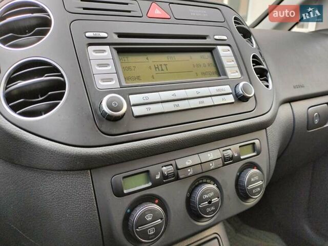 Серый Фольксваген Гольф Плюс, объемом двигателя 1.6 л и пробегом 106 тыс. км за 7300 $, фото 41 на Automoto.ua
