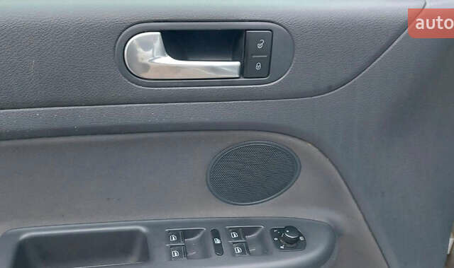 Серый Фольксваген Гольф Плюс, объемом двигателя 1.4 л и пробегом 196 тыс. км за 5250 $, фото 15 на Automoto.ua