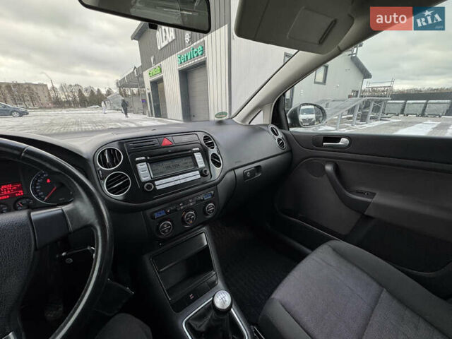 Серый Фольксваген Гольф Плюс, объемом двигателя 1.6 л и пробегом 192 тыс. км за 6200 $, фото 45 на Automoto.ua