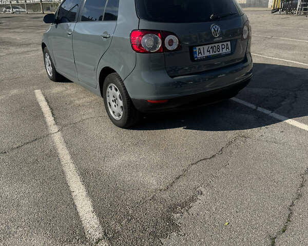 Серый Фольксваген Гольф Плюс, объемом двигателя 1.6 л и пробегом 216 тыс. км за 6099 $, фото 3 на Automoto.ua