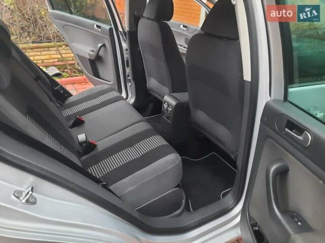 Серый Фольксваген Гольф Плюс, объемом двигателя 1.6 л и пробегом 112 тыс. км за 7300 $, фото 27 на Automoto.ua