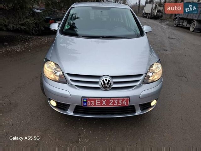 Серый Фольксваген Гольф Плюс, объемом двигателя 1.4 л и пробегом 222 тыс. км за 5850 $, фото 1 на Automoto.ua