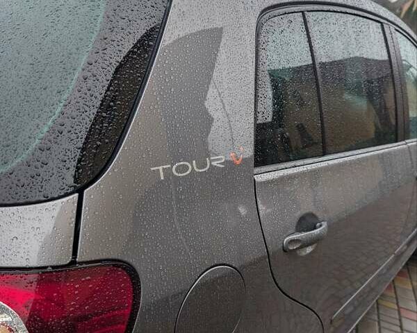 Сірий Фольксваген Golf Plus, об'ємом двигуна 1.62 л та пробігом 194 тис. км за 6000 $, фото 3 на Automoto.ua