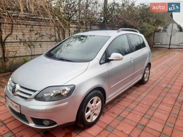 Серый Фольксваген Гольф Плюс, объемом двигателя 1.6 л и пробегом 112 тыс. км за 7300 $, фото 1 на Automoto.ua