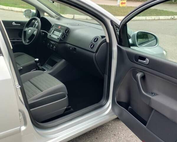 Сірий Фольксваген Golf Plus, об'ємом двигуна 1.6 л та пробігом 183 тис. км за 6600 $, фото 15 на Automoto.ua