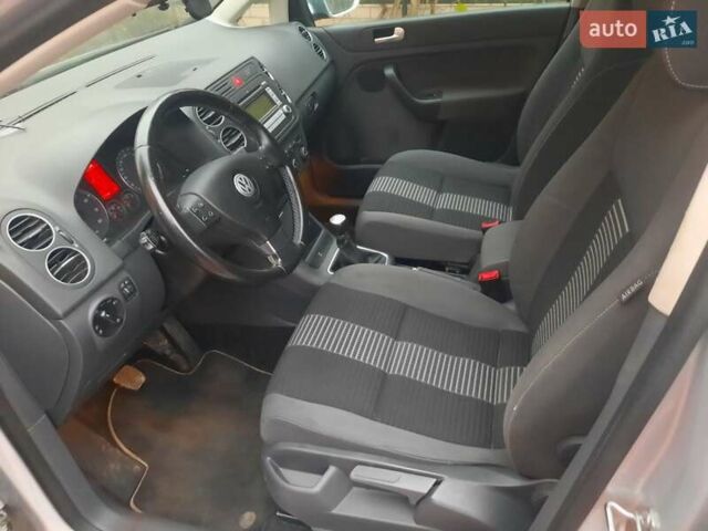 Серый Фольксваген Гольф Плюс, объемом двигателя 1.6 л и пробегом 112 тыс. км за 7300 $, фото 21 на Automoto.ua