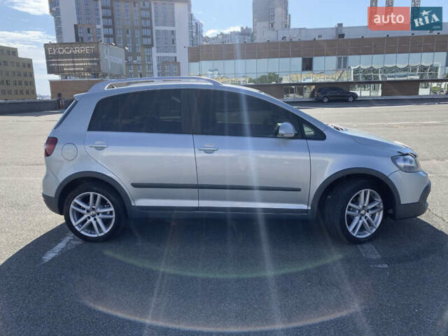 Сірий Фольксваген Golf Plus, об'ємом двигуна 1.6 л та пробігом 253 тис. км за 9800 $, фото 5 на Automoto.ua