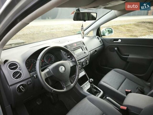 Серый Фольксваген Гольф Плюс, объемом двигателя 1.6 л и пробегом 163 тыс. км за 6900 $, фото 39 на Automoto.ua