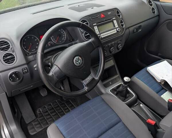 Сірий Фольксваген Golf Plus, об'ємом двигуна 1.62 л та пробігом 194 тис. км за 6000 $, фото 25 на Automoto.ua