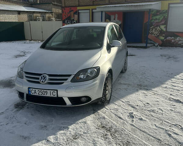 Сірий Фольксваген Golf Plus, об'ємом двигуна 1.6 л та пробігом 162 тис. км за 6600 $, фото 2 на Automoto.ua