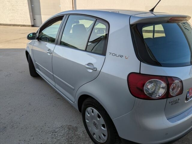 Серый Фольксваген Гольф Плюс, объемом двигателя 1.6 л и пробегом 181 тыс. км за 5550 $, фото 11 на Automoto.ua