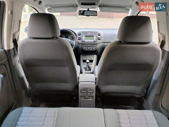 Серый Фольксваген Гольф Плюс, объемом двигателя 1.6 л и пробегом 106 тыс. км за 7300 $, фото 69 на Automoto.ua