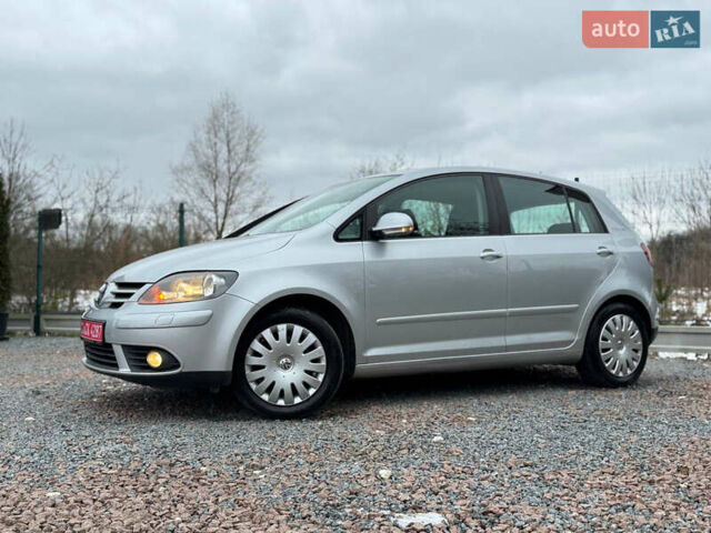 Серый Фольксваген Гольф Плюс, объемом двигателя 1.6 л и пробегом 220 тыс. км за 6190 $, фото 11 на Automoto.ua