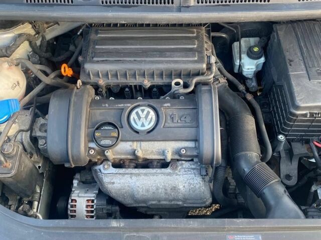 Серый Фольксваген Гольф Плюс, объемом двигателя 1.4 л и пробегом 186 тыс. км за 6300 $, фото 5 на Automoto.ua