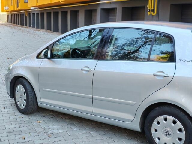 Серый Фольксваген Гольф Плюс, объемом двигателя 1.6 л и пробегом 181 тыс. км за 5499 $, фото 17 на Automoto.ua