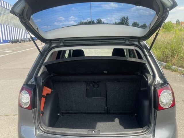 Серый Фольксваген Гольф Плюс, объемом двигателя 1.9 л и пробегом 240 тыс. км за 6500 $, фото 6 на Automoto.ua