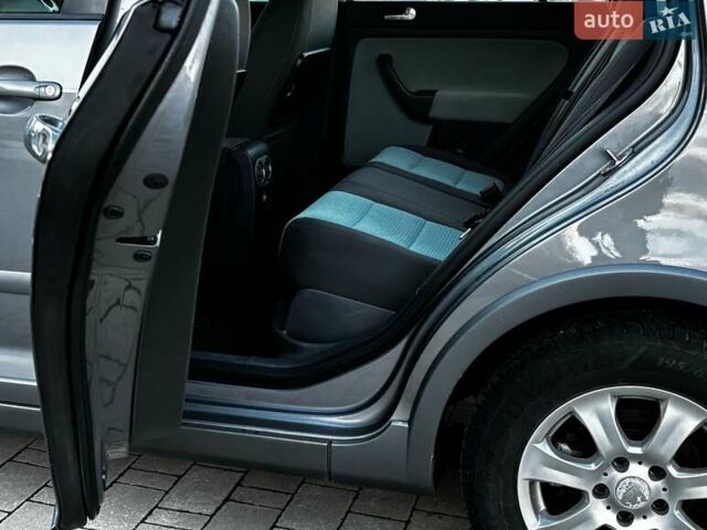 Серый Фольксваген Гольф Плюс, объемом двигателя 1.6 л и пробегом 223 тыс. км за 7499 $, фото 75 на Automoto.ua