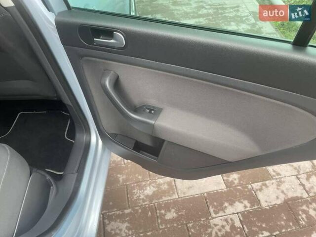 Серый Фольксваген Гольф Плюс, объемом двигателя 1.6 л и пробегом 198 тыс. км за 6900 $, фото 27 на Automoto.ua