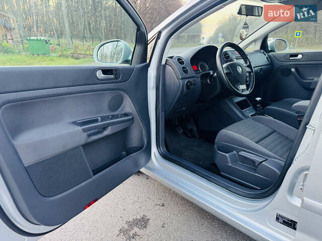 Серый Фольксваген Гольф Плюс, объемом двигателя 1.6 л и пробегом 180 тыс. км за 5699 $, фото 21 на Automoto.ua