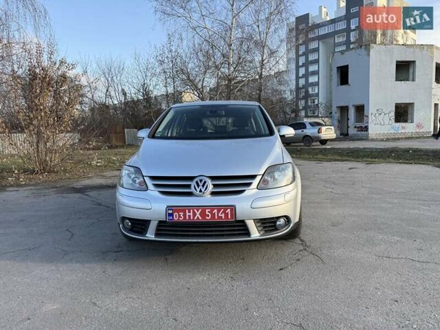 Серый Фольксваген Гольф Плюс, объемом двигателя 1.6 л и пробегом 158 тыс. км за 6700 $, фото 1 на Automoto.ua