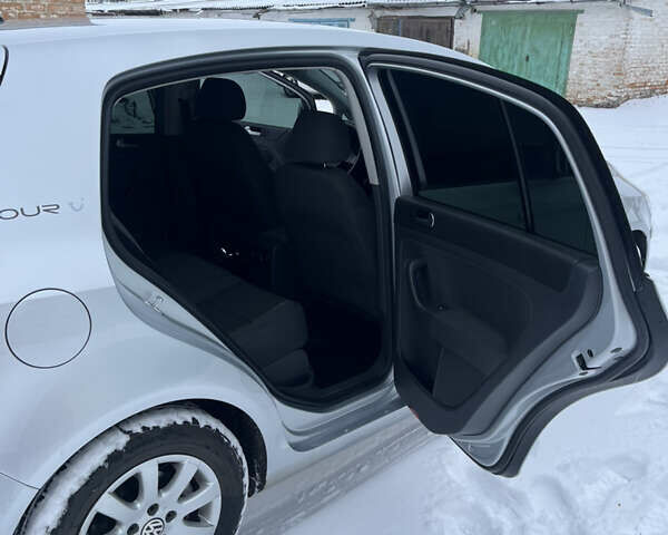 Сірий Фольксваген Golf Plus, об'ємом двигуна 1.6 л та пробігом 172 тис. км за 5700 $, фото 11 на Automoto.ua