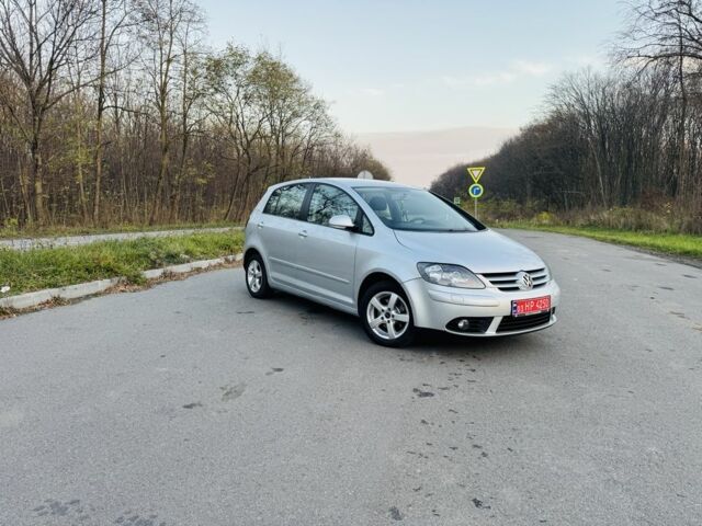 Серый Фольксваген Гольф Плюс, объемом двигателя 1.6 л и пробегом 180 тыс. км за 5699 $, фото 1 на Automoto.ua