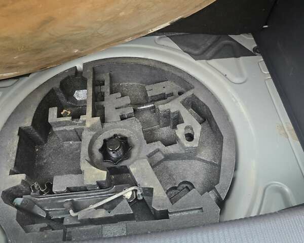 Фольксваген Гольф Плюс 2007 в Луцке на Automoto.ua Серый Фольксваген Гольф Плюс, объемом двигателя 1.6 л и пробегом 226 тыс. км за 6000 $, фото 11 на Automoto.ua