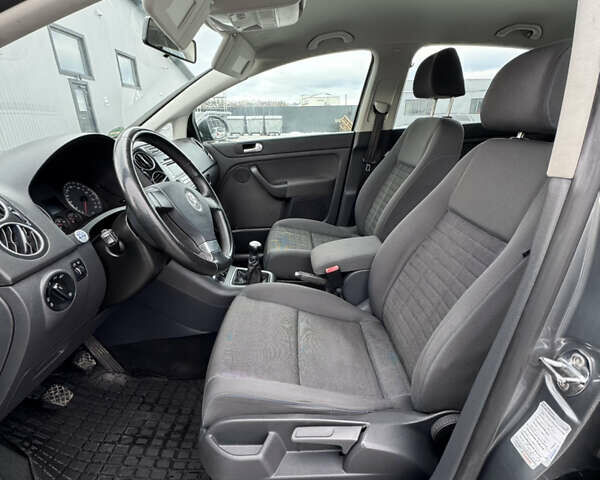 Серый Фольксваген Гольф Плюс, объемом двигателя 1.6 л и пробегом 192 тыс. км за 6200 $, фото 32 на Automoto.ua