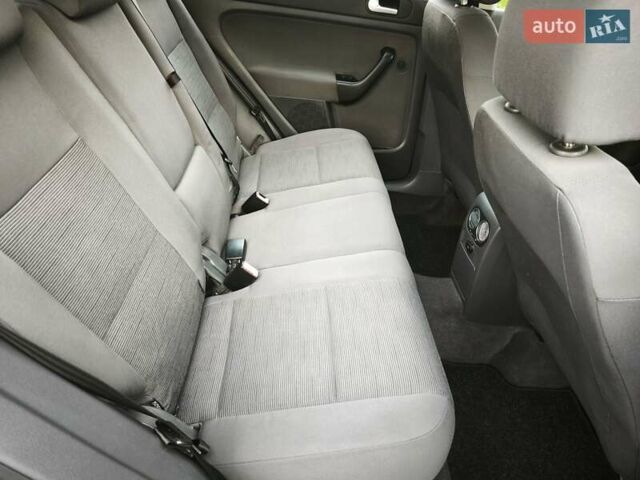 Серый Фольксваген Гольф Плюс, объемом двигателя 1.6 л и пробегом 163 тыс. км за 6900 $, фото 54 на Automoto.ua