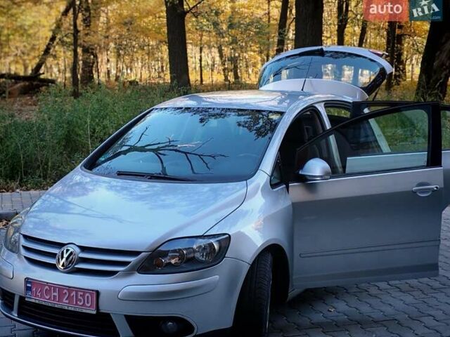 Серый Фольксваген Гольф Плюс, объемом двигателя 1.6 л и пробегом 181 тыс. км за 5599 $, фото 31 на Automoto.ua
