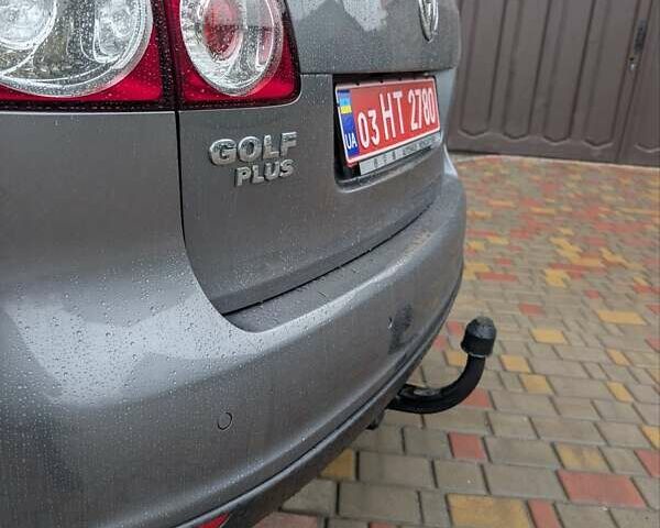 Сірий Фольксваген Golf Plus, об'ємом двигуна 1.62 л та пробігом 194 тис. км за 6000 $, фото 9 на Automoto.ua