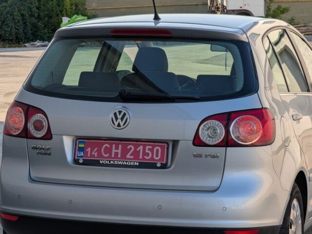 Серый Фольксваген Гольф Плюс, объемом двигателя 1.6 л и пробегом 181 тыс. км за 5550 $, фото 13 на Automoto.ua