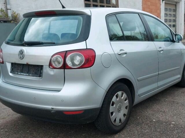 Фольксваген Гольф Плюс 2007 в Луцке на Automoto.ua Серый Фольксваген Гольф Плюс, объемом двигателя 1.4 л и пробегом 196 тыс. км за 5250 $, фото 6 на Automoto.ua