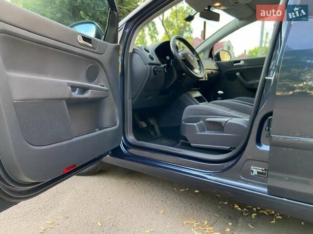 Серый Фольксваген Гольф Плюс, объемом двигателя 1.6 л и пробегом 197 тыс. км за 6300 $, фото 12 на Automoto.ua