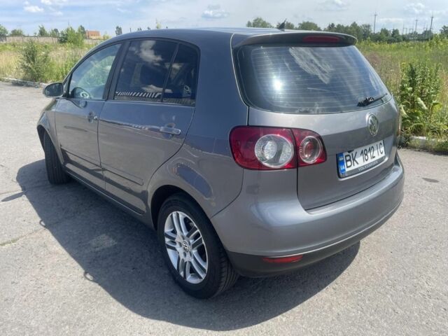 Серый Фольксваген Гольф Плюс, объемом двигателя 1.9 л и пробегом 240 тыс. км за 6500 $, фото 2 на Automoto.ua