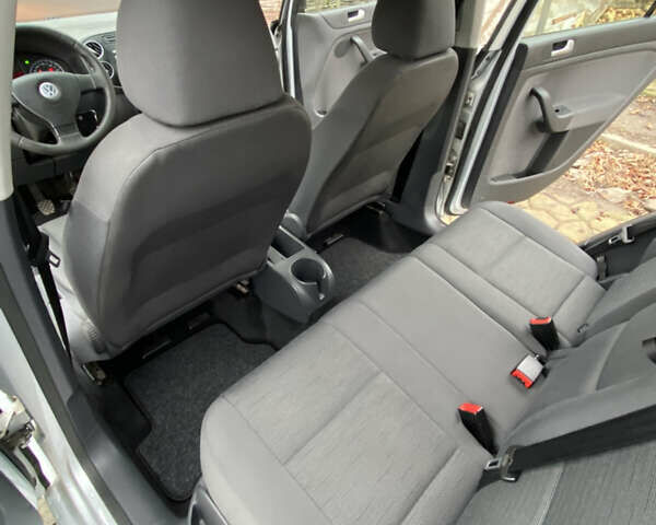 Серый Фольксваген Гольф Плюс, объемом двигателя 0 л и пробегом 192 тыс. км за 5999 $, фото 28 на Automoto.ua